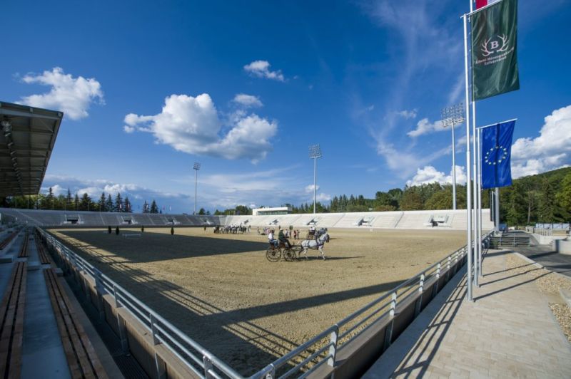 lovasközpont-mti-komka