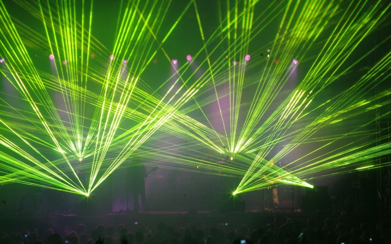 laser-light-g00e136ba8_