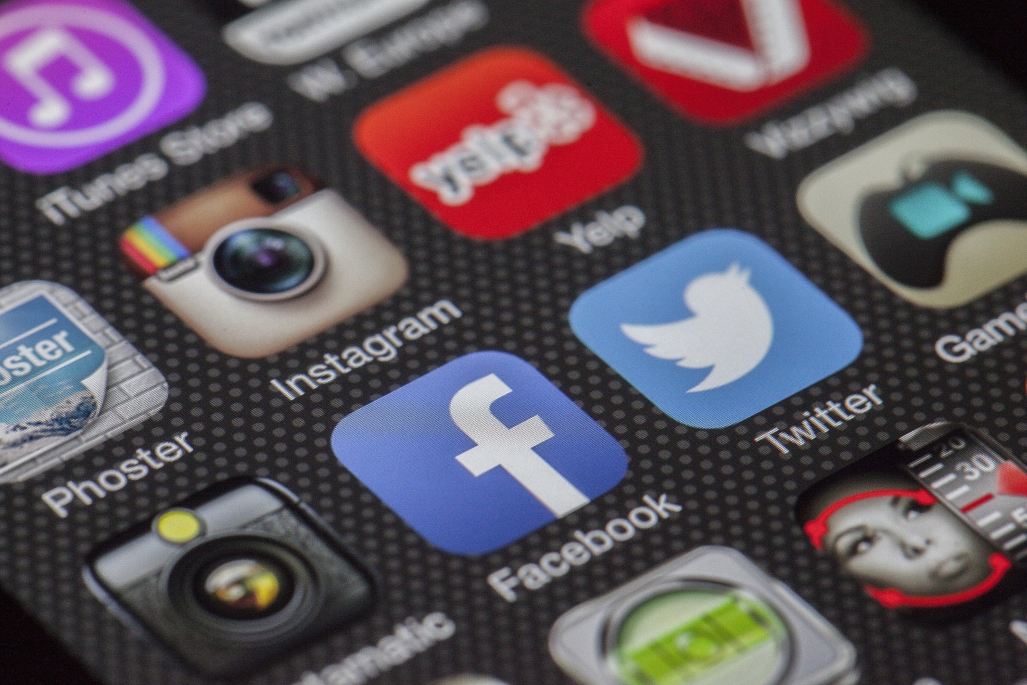 instagram - facebook - twitter - pikrepo-com